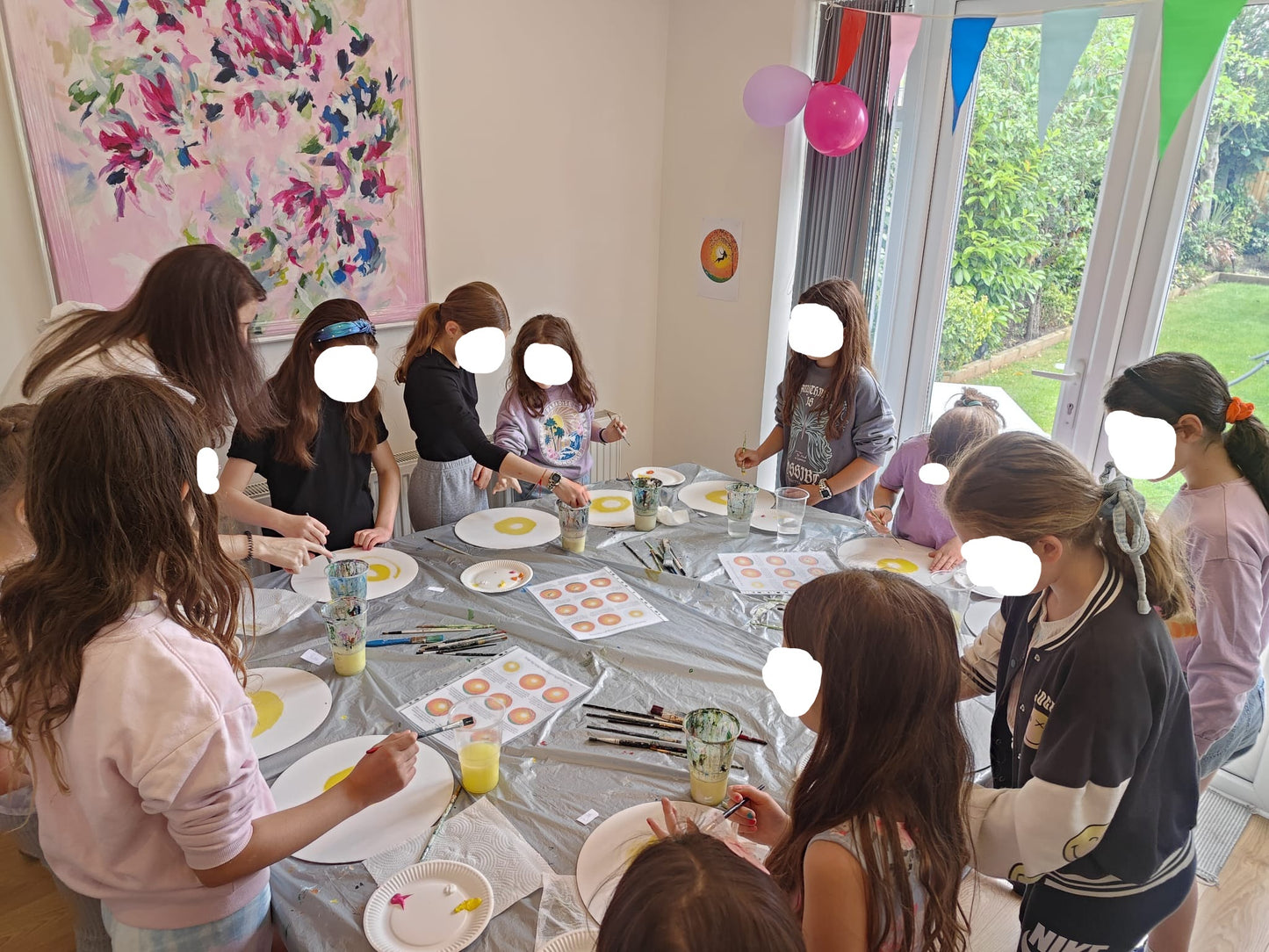 KIDS PAINTING PARTY - Celebrate with creativity and art!