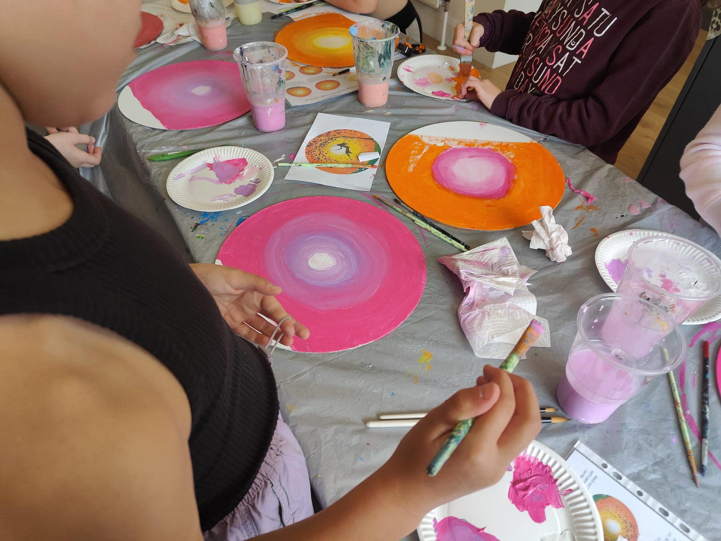 KIDS PAINTING PARTY - Celebrate with creativity and art!