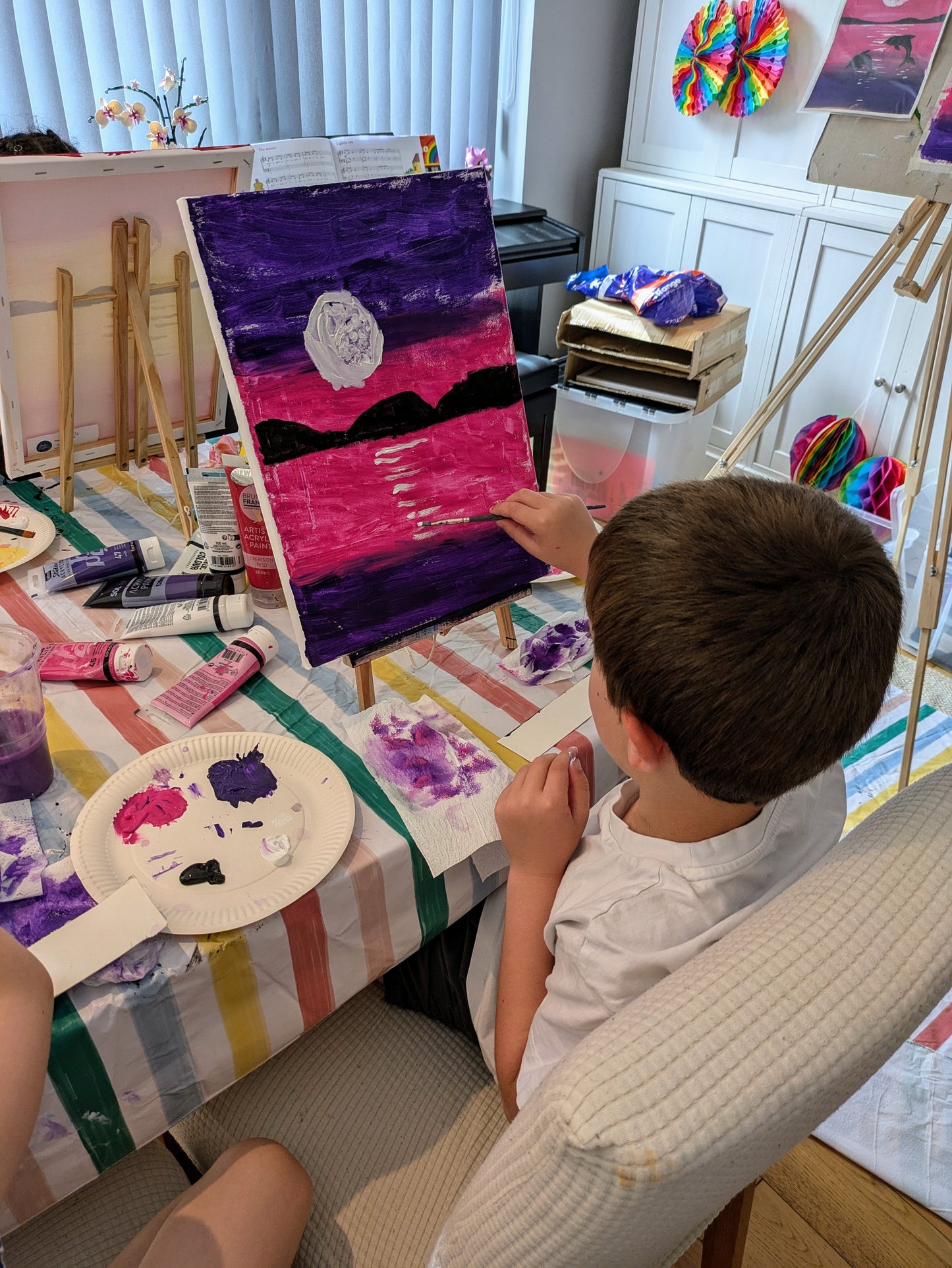 KIDS PAINTING PARTY - Celebrate with creativity and art!