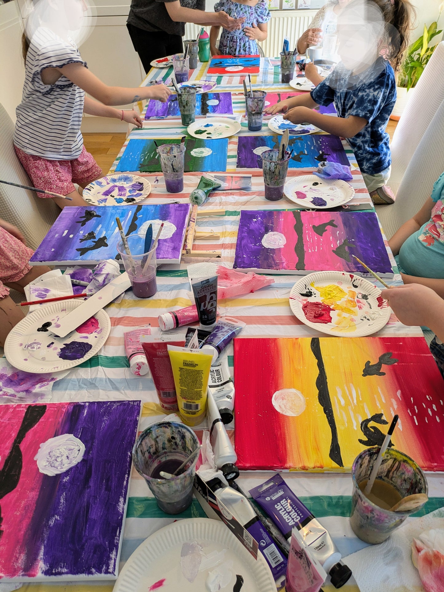 KIDS PAINTING PARTY - Celebrate with creativity and art!