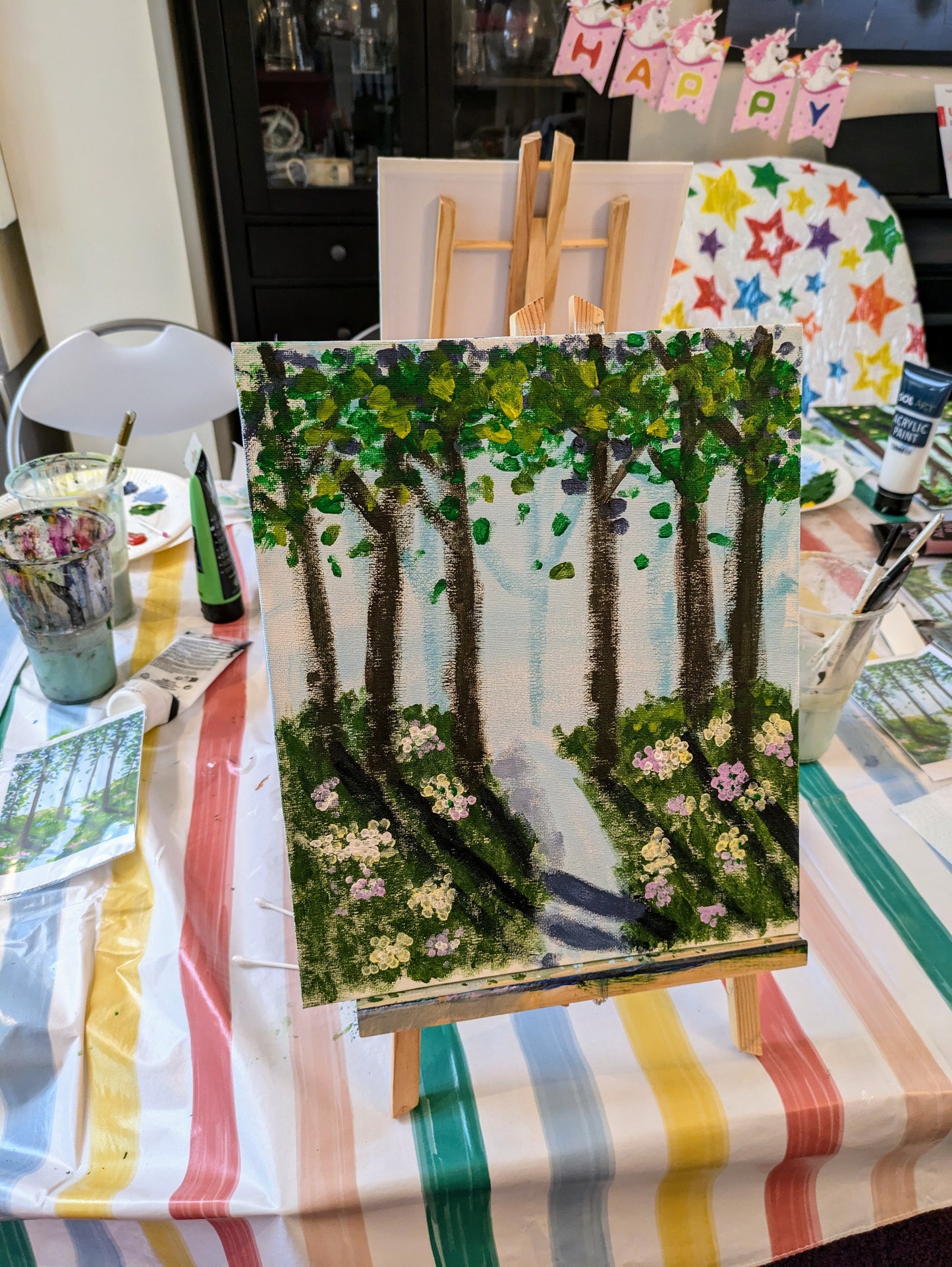 KIDS PAINTING PARTY - Celebrate with creativity and art!