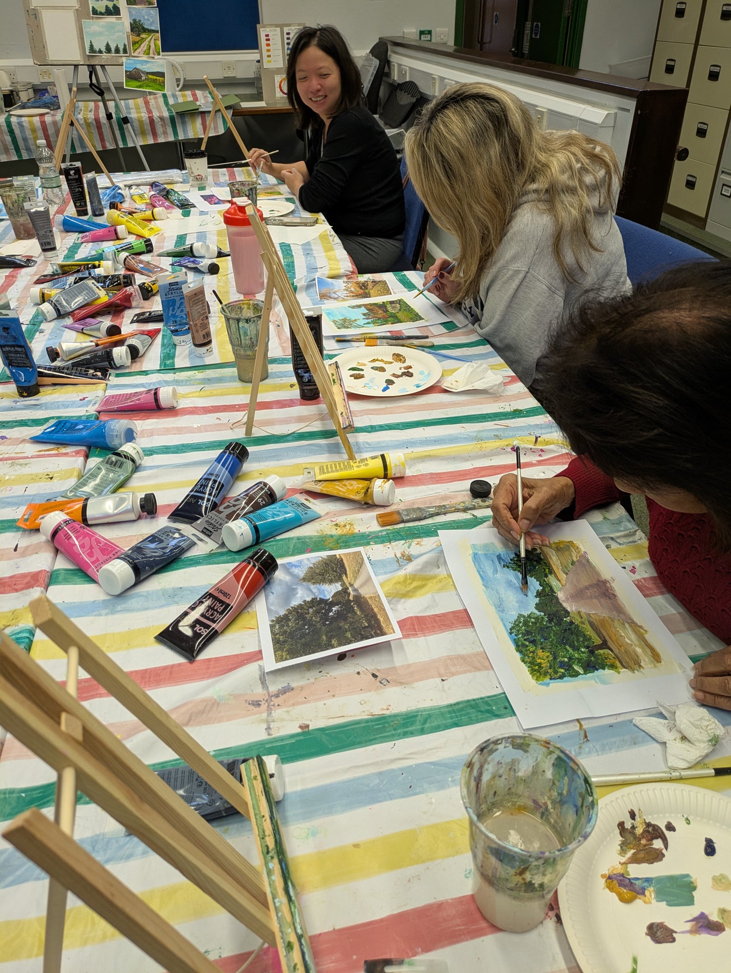 Weekly Acrylic Painting Classes, Hertfordshire - TUESDAY Morning Course - 7 week WINTER TERM #2 (Nov - Dec 25) - Datchworth Parish Church Hall, Hertfordshire