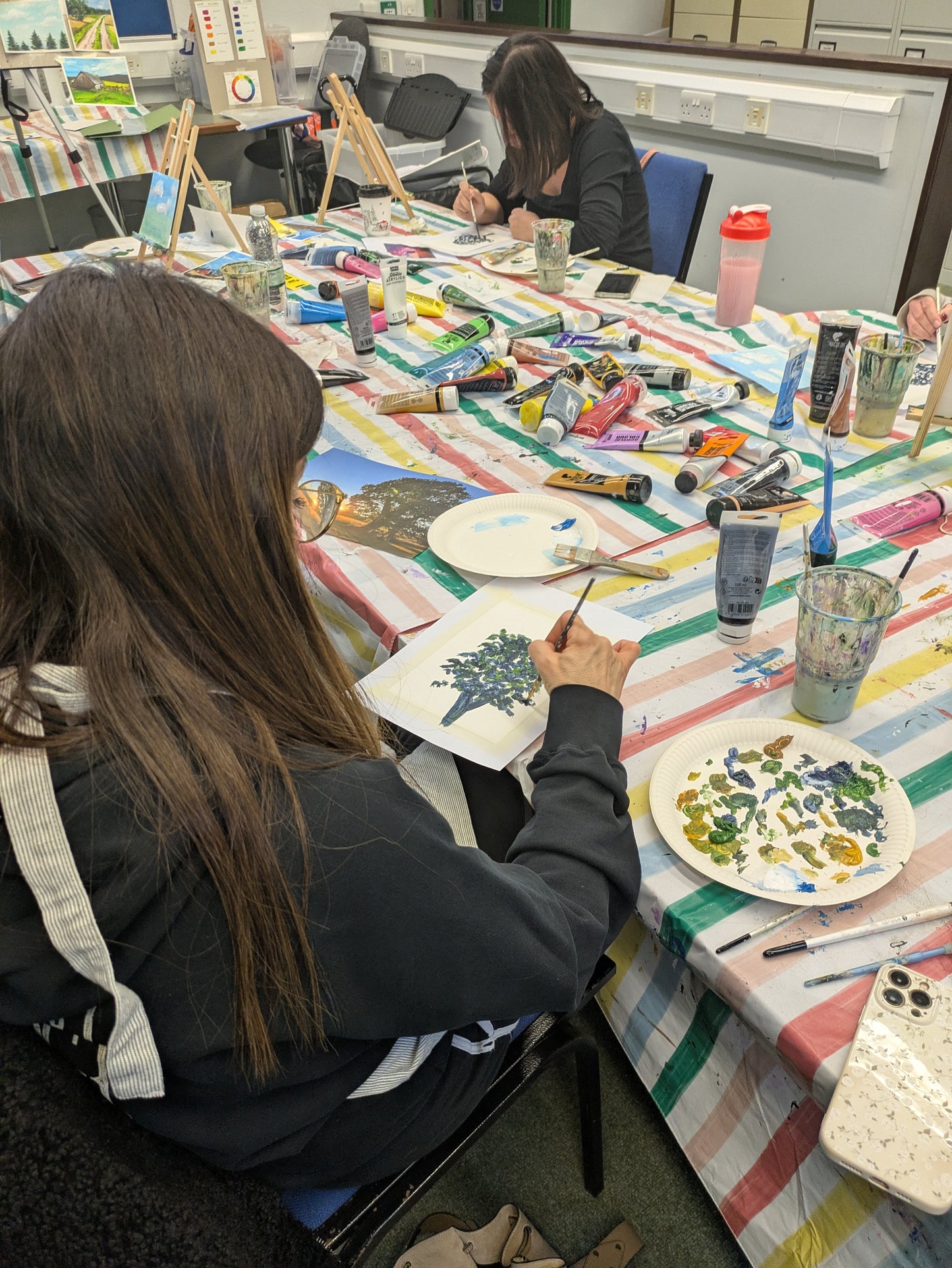 Weekly Acrylic Painting Classes, Herts - TUESDAY Morning Short Course - SUMMER (June - July 25) - Datchworth Parish Church, Hertfordshire
