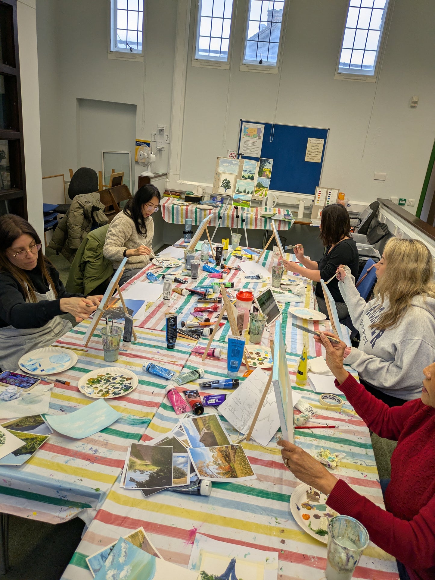 Weekly Acrylic Painting Classes, Herts - TUESDAY Morning Short Course - SUMMER (June - July 25) - Datchworth Parish Church, Hertfordshire