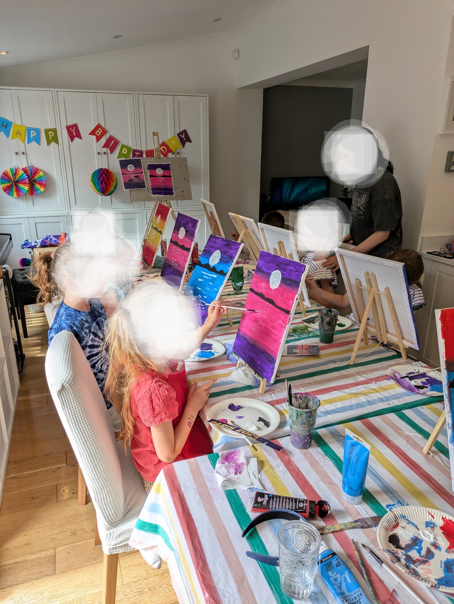 KIDS PAINTING PARTY - Celebrate with creativity and art!
