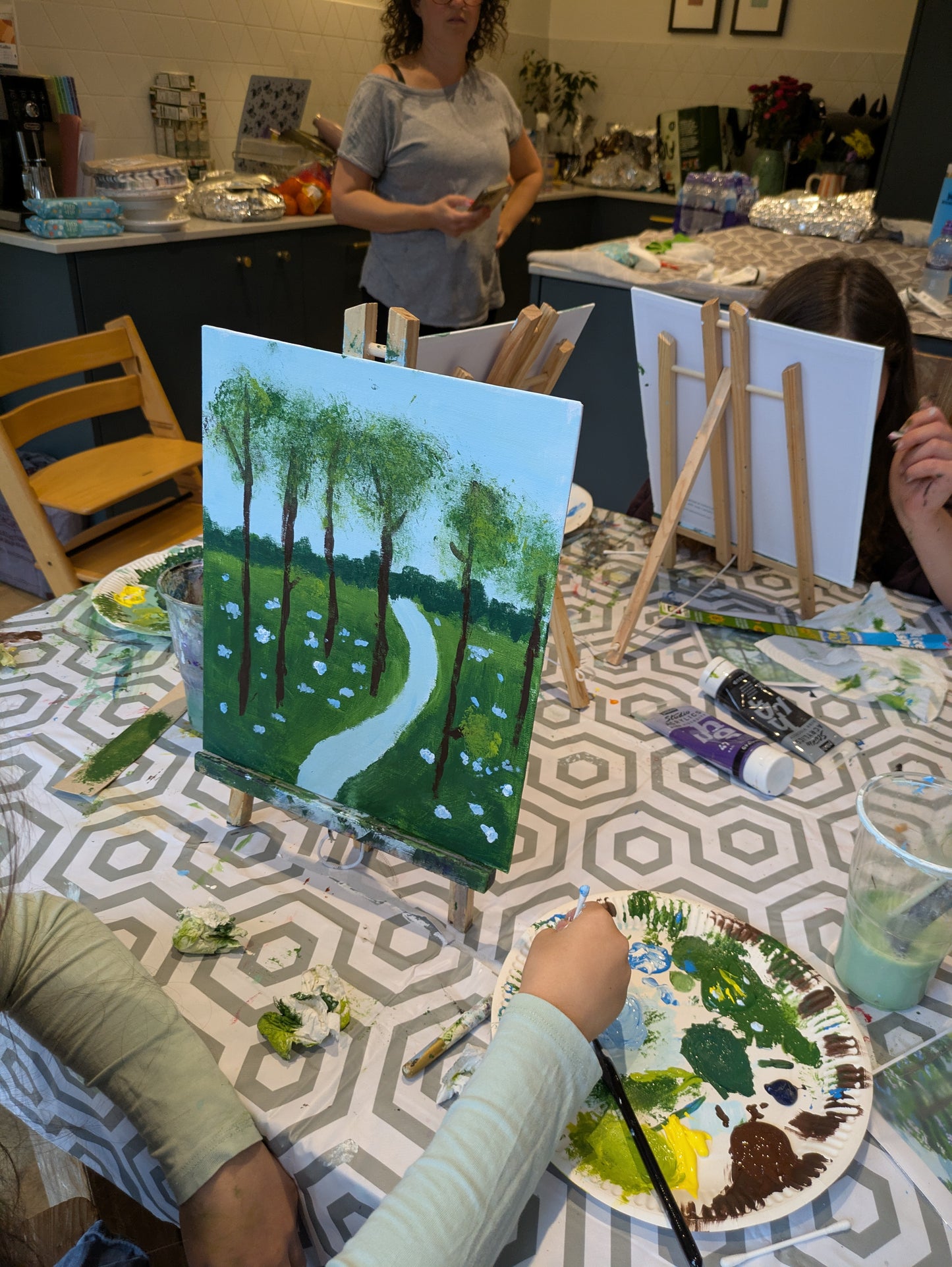 KIDS PAINTING PARTY - Celebrate with creativity and art!