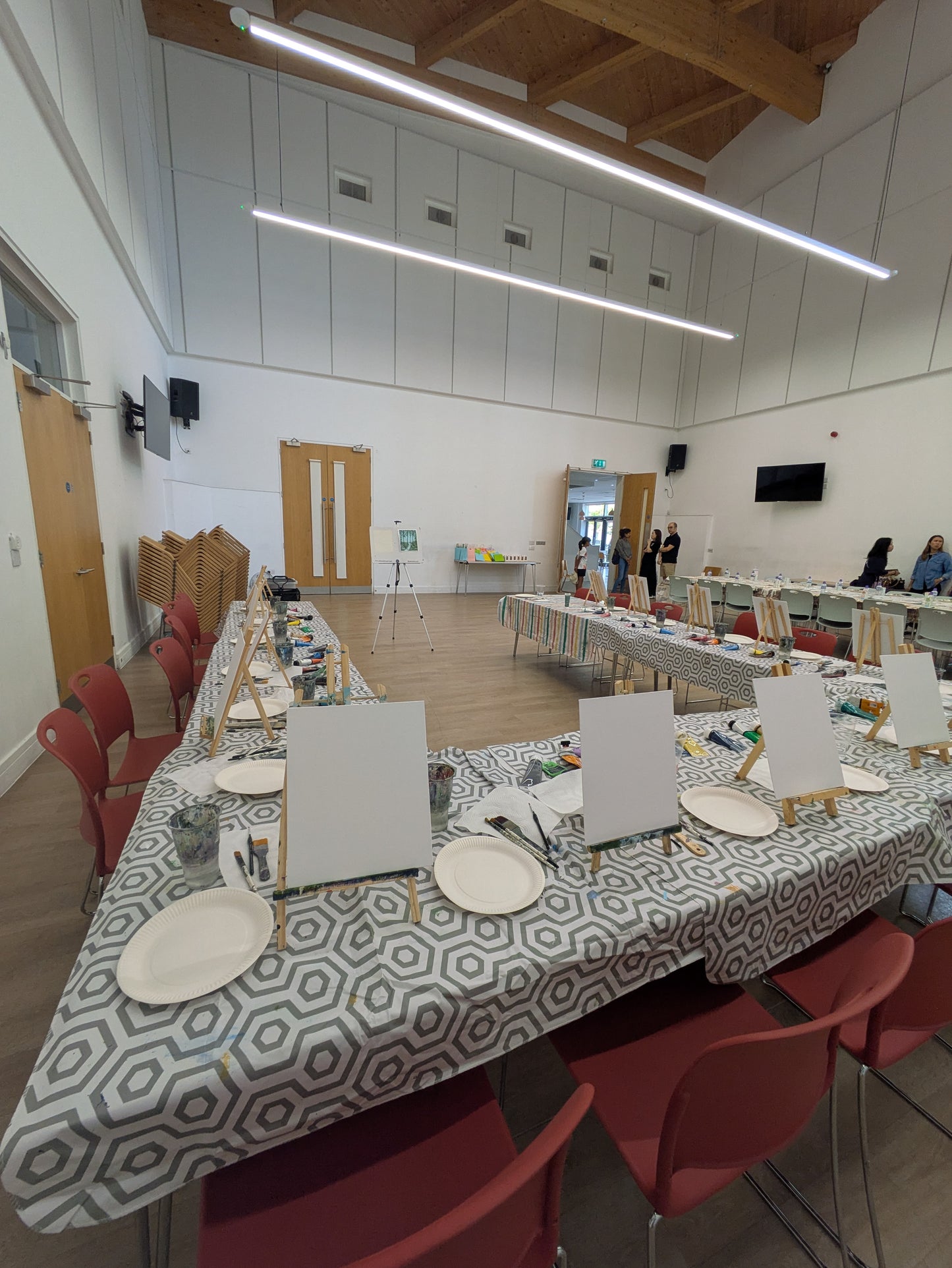 KIDS PAINTING PARTY - Celebrate with creativity and art!