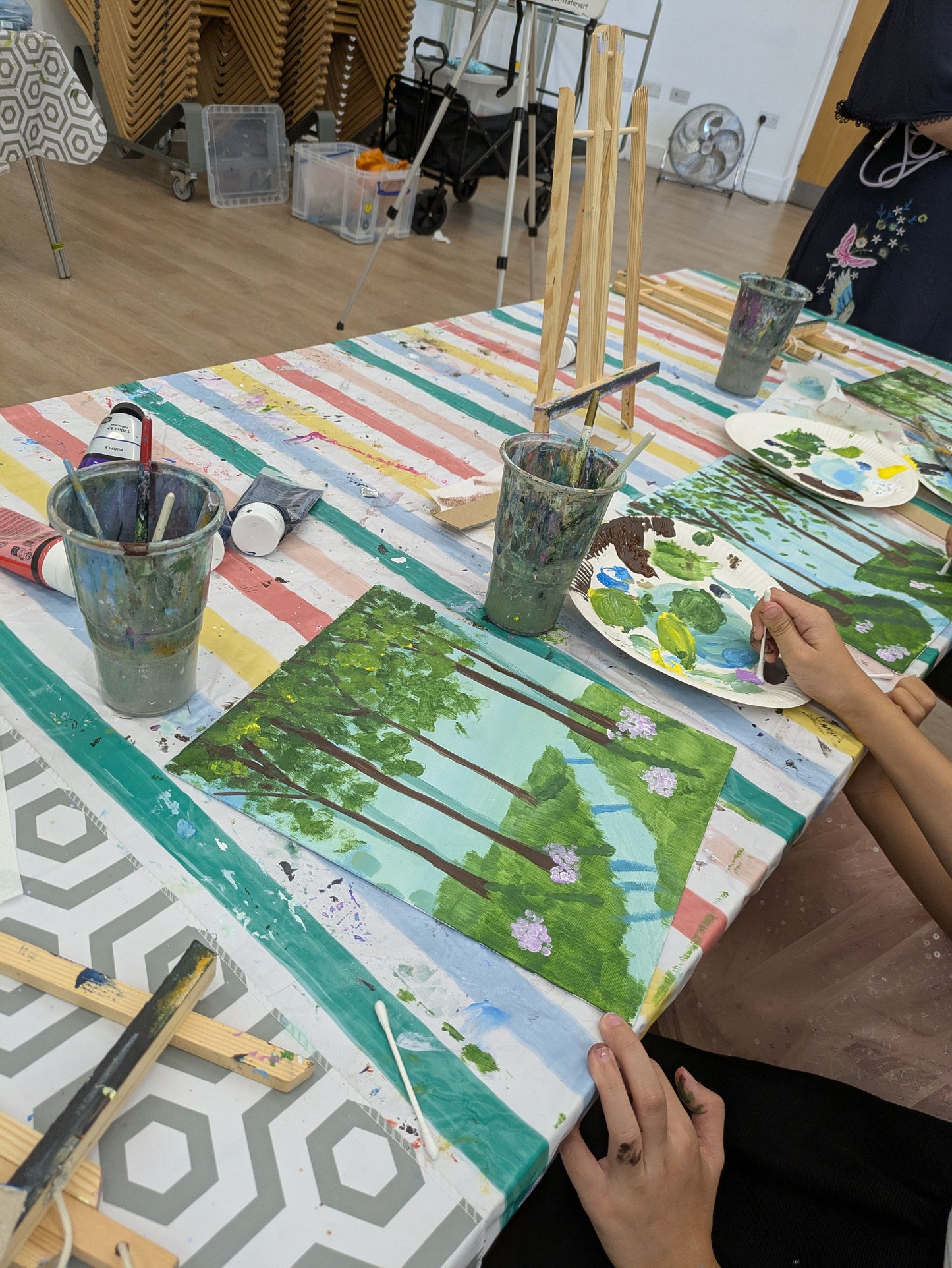 KIDS PAINTING PARTY - Celebrate with creativity and art!