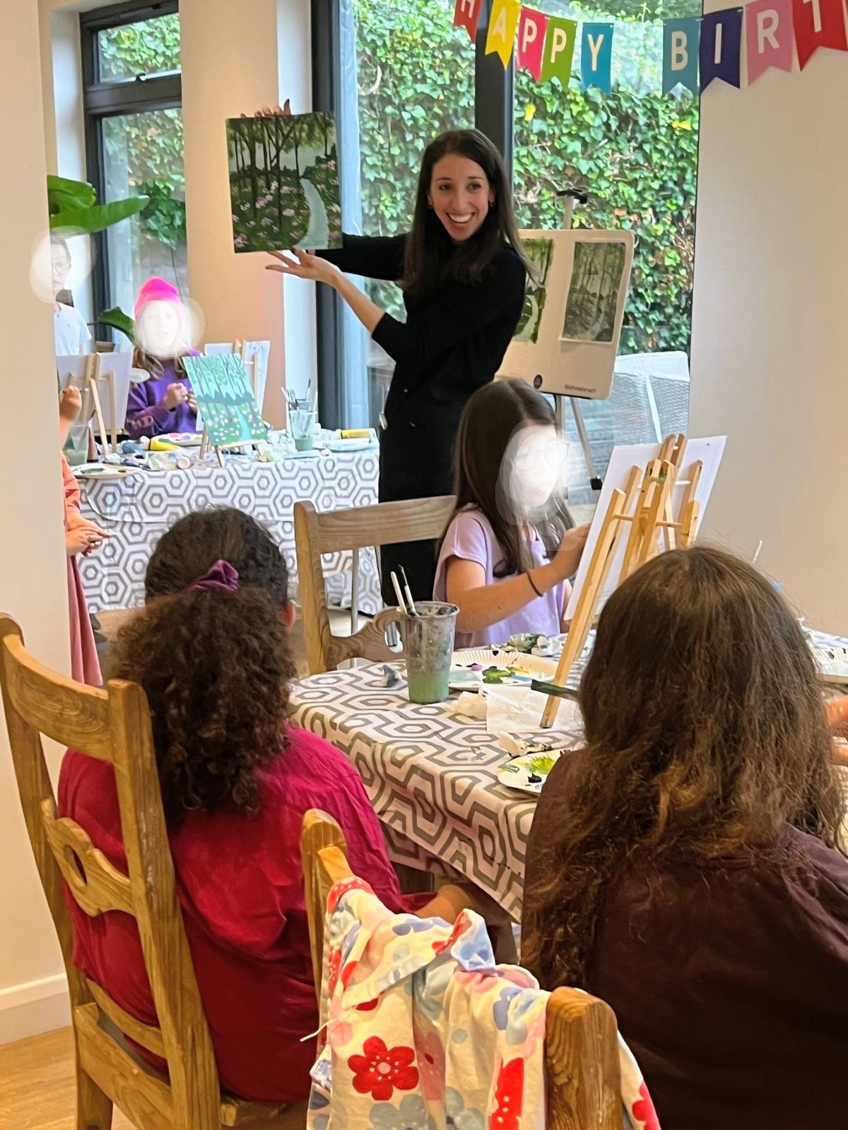 KIDS PAINTING PARTY - Celebrate with creativity and art!